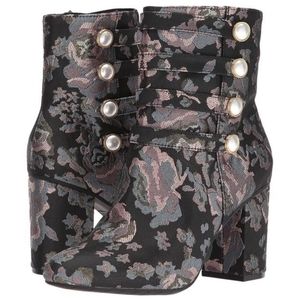 Kenneth Cole Reaction Tapestry Boots